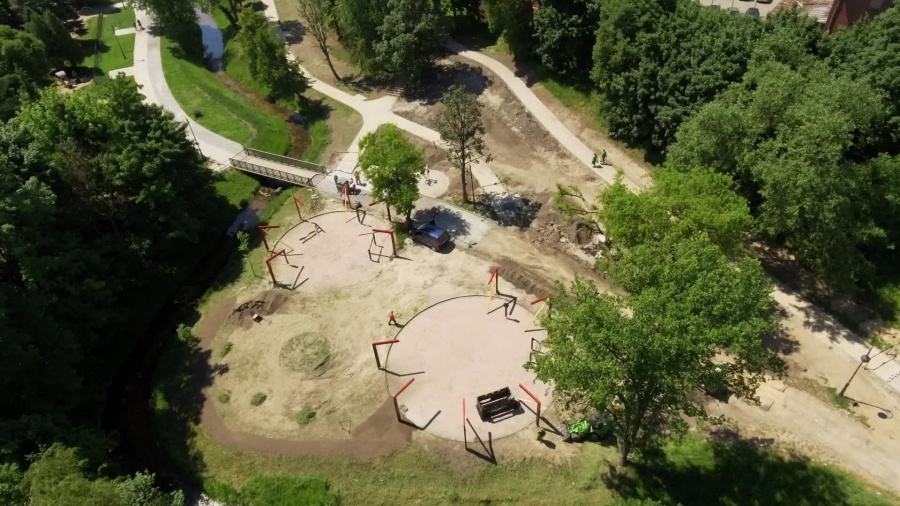 bez-komentarza-dolinka-dron.mp4