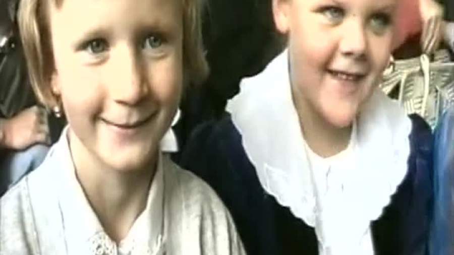 19950902-poczatek-roku-szkolnego-w-sp12.mp4