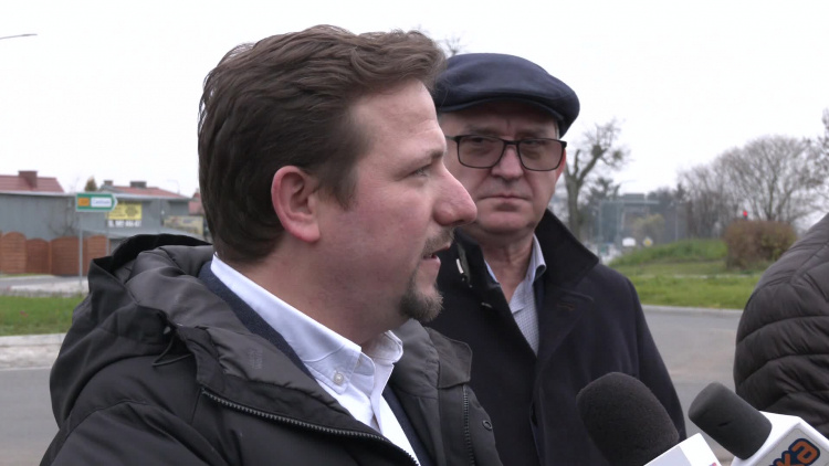 rondo-na-fromborskiej-oficjalnie-oddane-do-uzytku.mp4