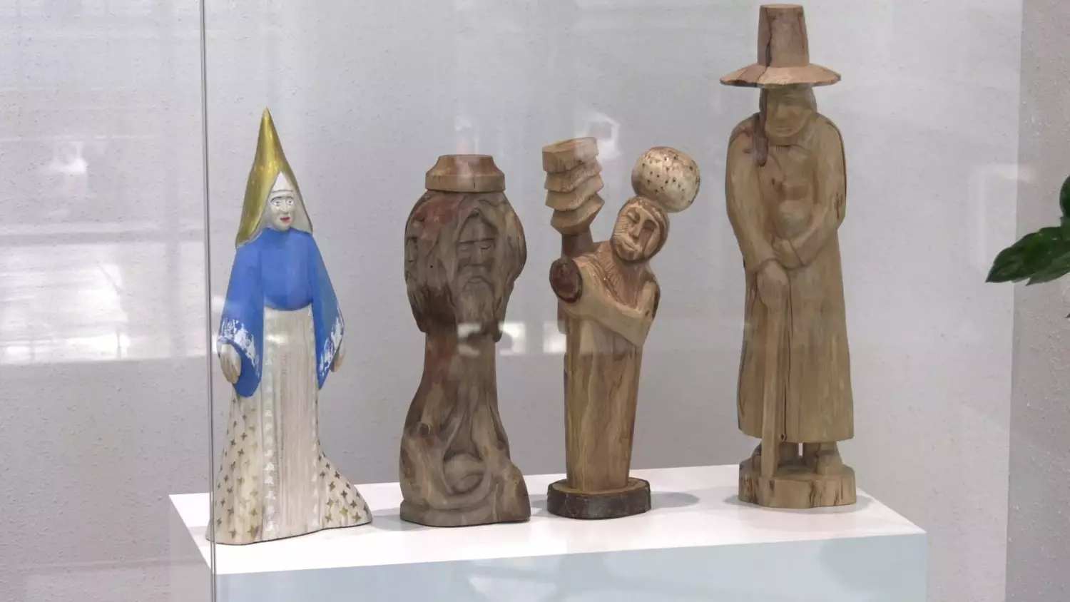 natura-drewna-wernisaz-w-swiatowidzie.mp4