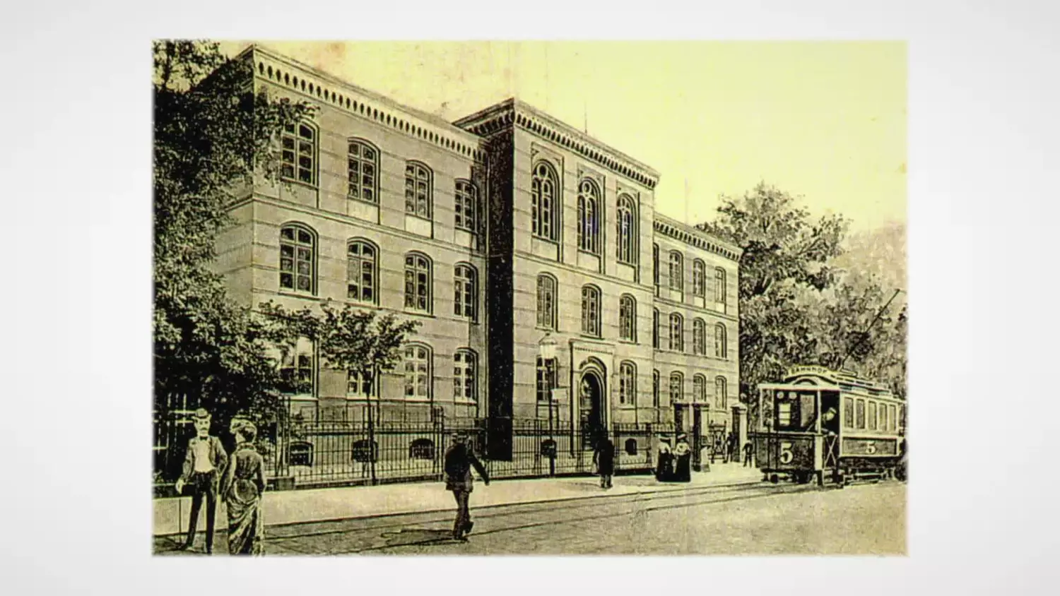 dawniej-gimnazjum-krolewskie.mp4