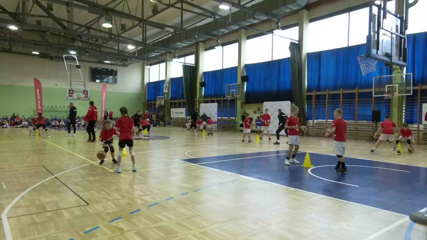 trening-z-przemyslawem-zamojskim-w-sp11-poprawione.mp4