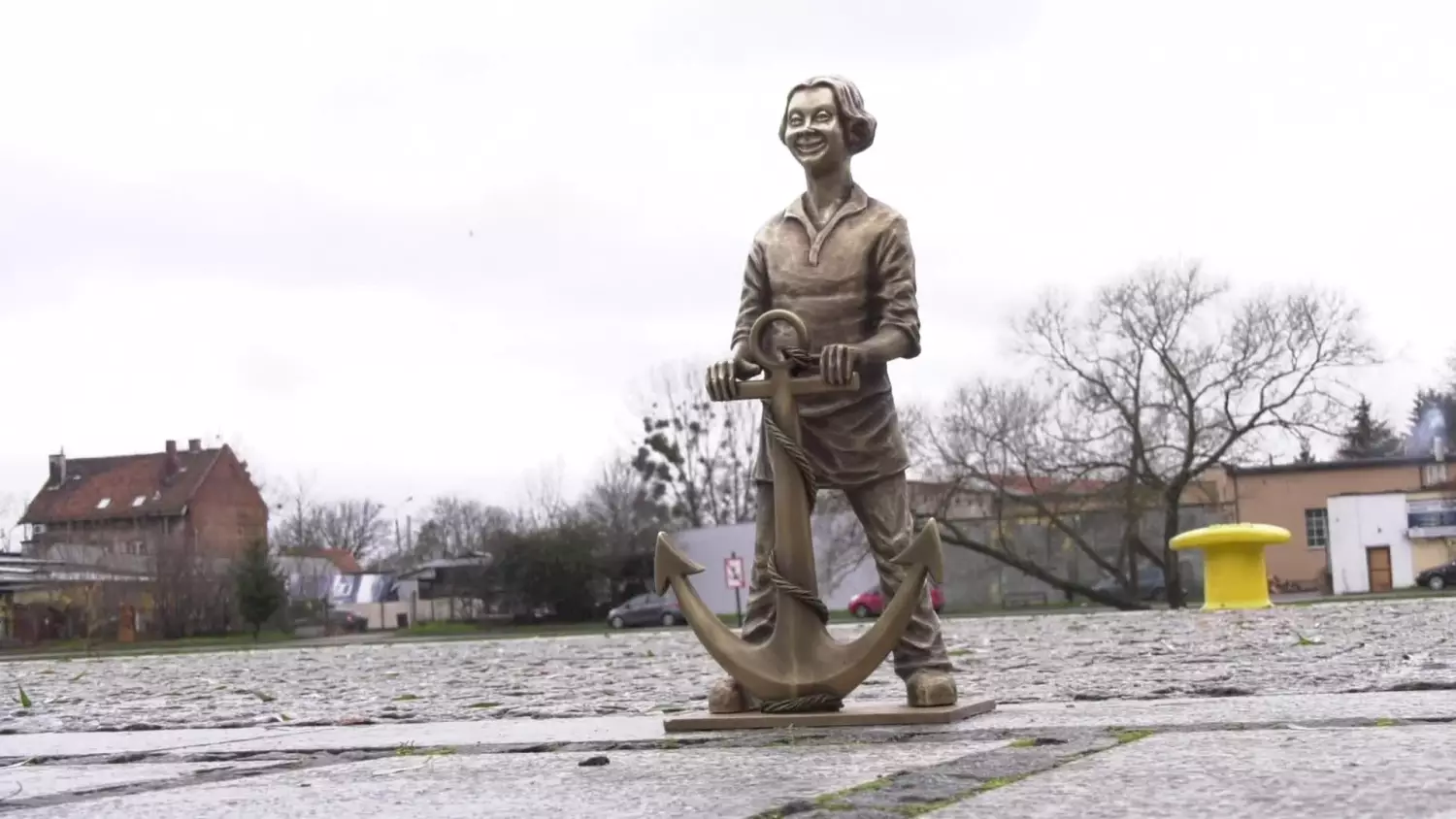 odsloniecie-pieciu-malych-piekarczykow.mp4