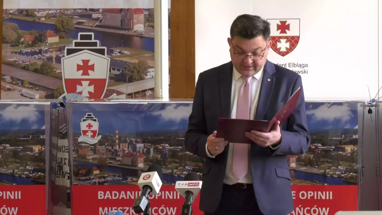 komisyjne-liczenie-glosow-w-sprawie-portu.mp4