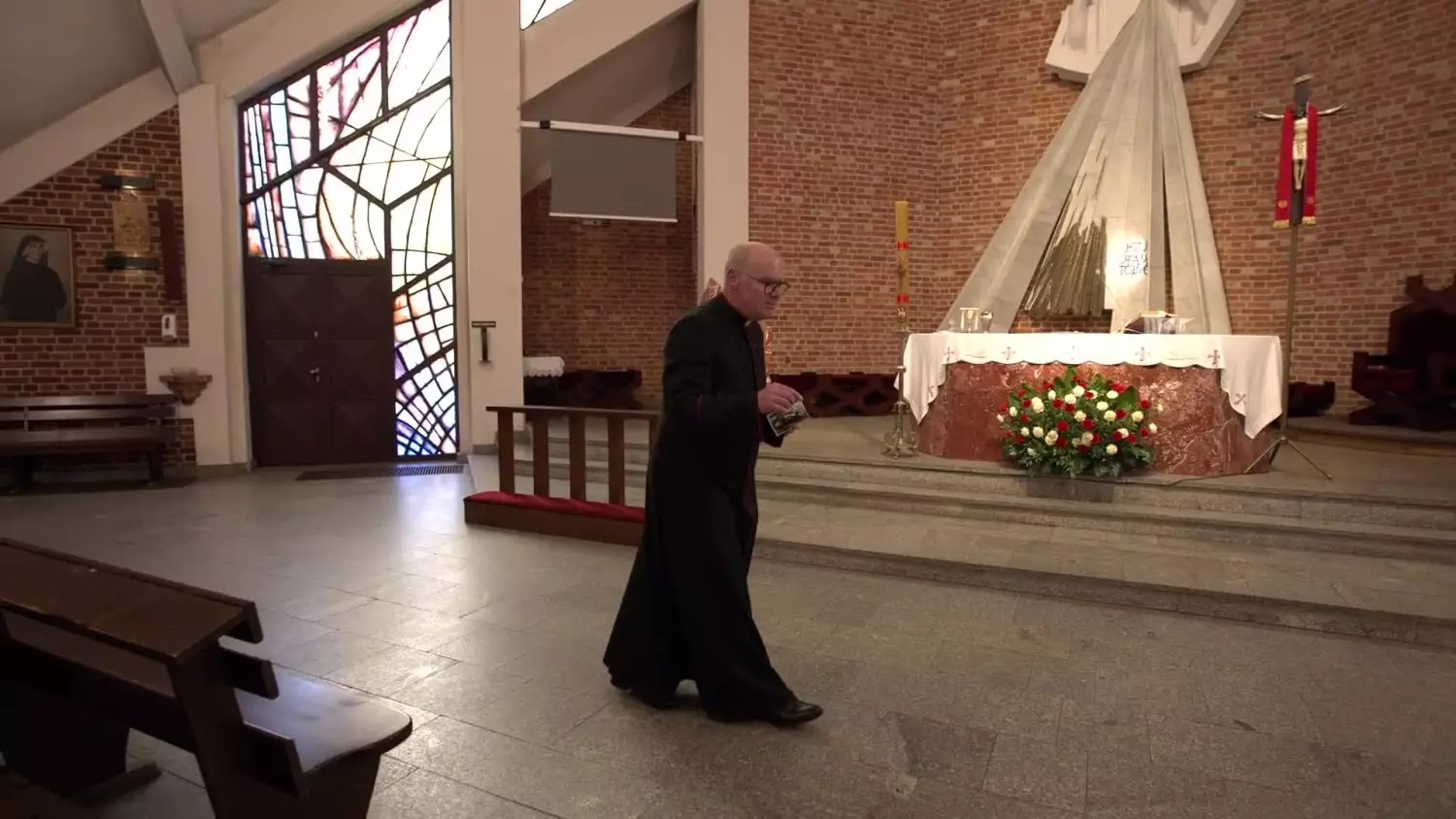 pierwsza-komunia-ksiadz-kilanowski.mp4