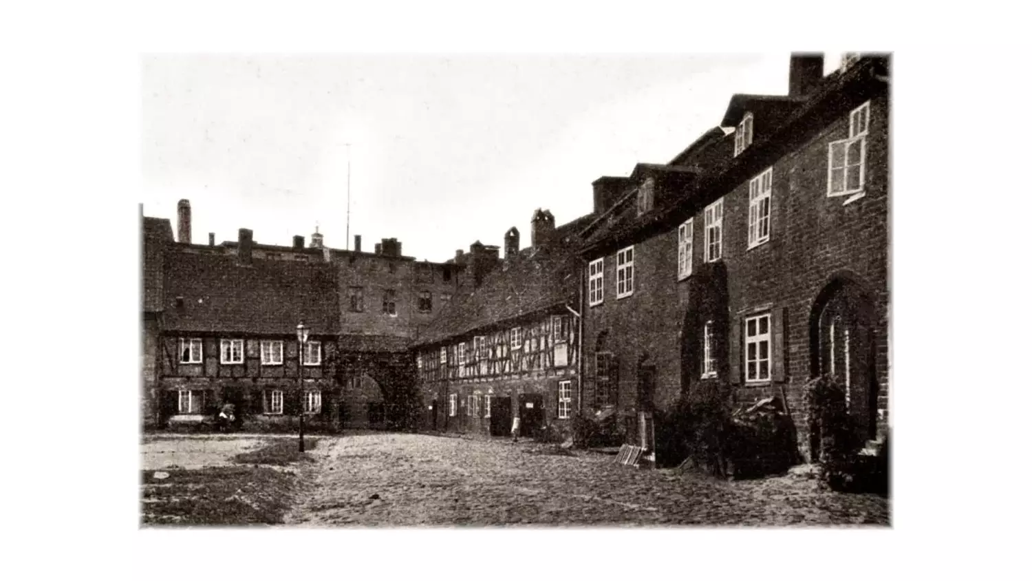 dawniej-klasztor-galeria.mp4