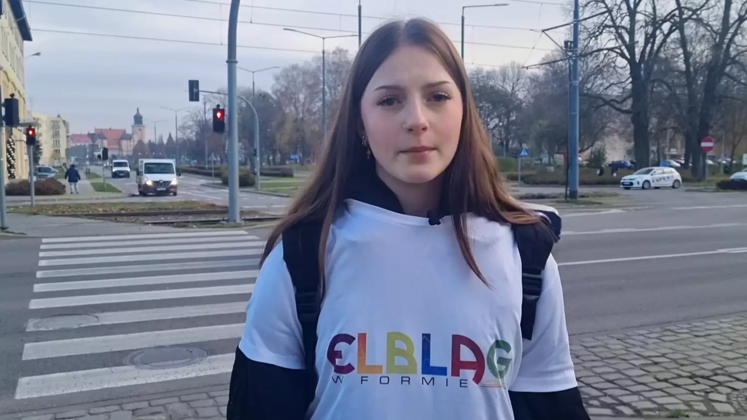 film-bez-smartfona-na-przejsciu-dla-pieszych-a84295b.mp4