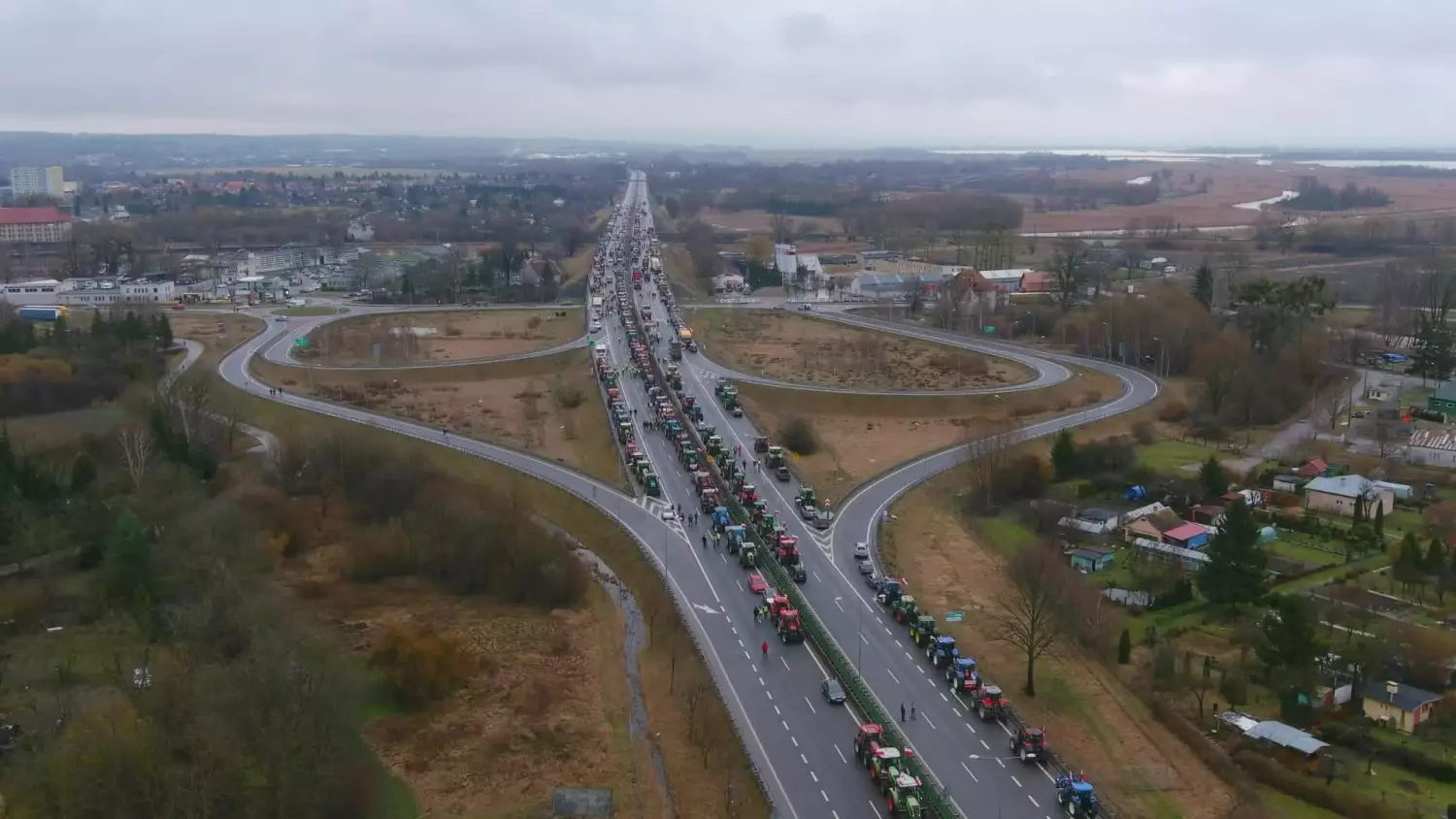 protest-rolnikow-dron2.mp4