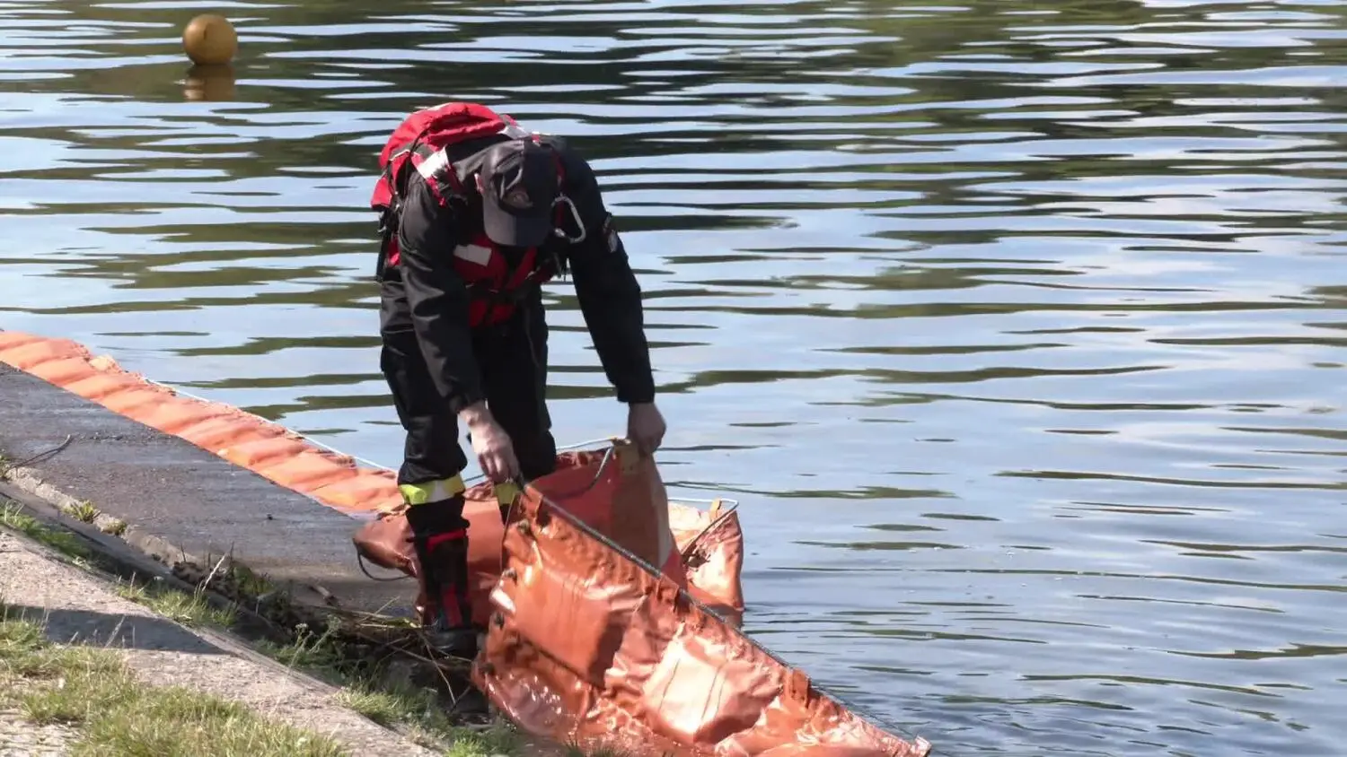 samochody-na-dnie-rzeki-elblag.mp4