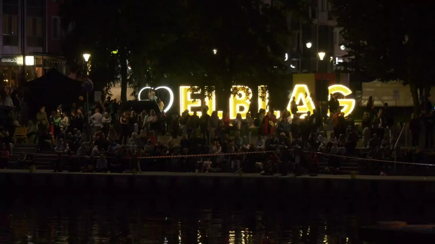 bez-komentarza-festiwal-enklawa-ognie.mp4