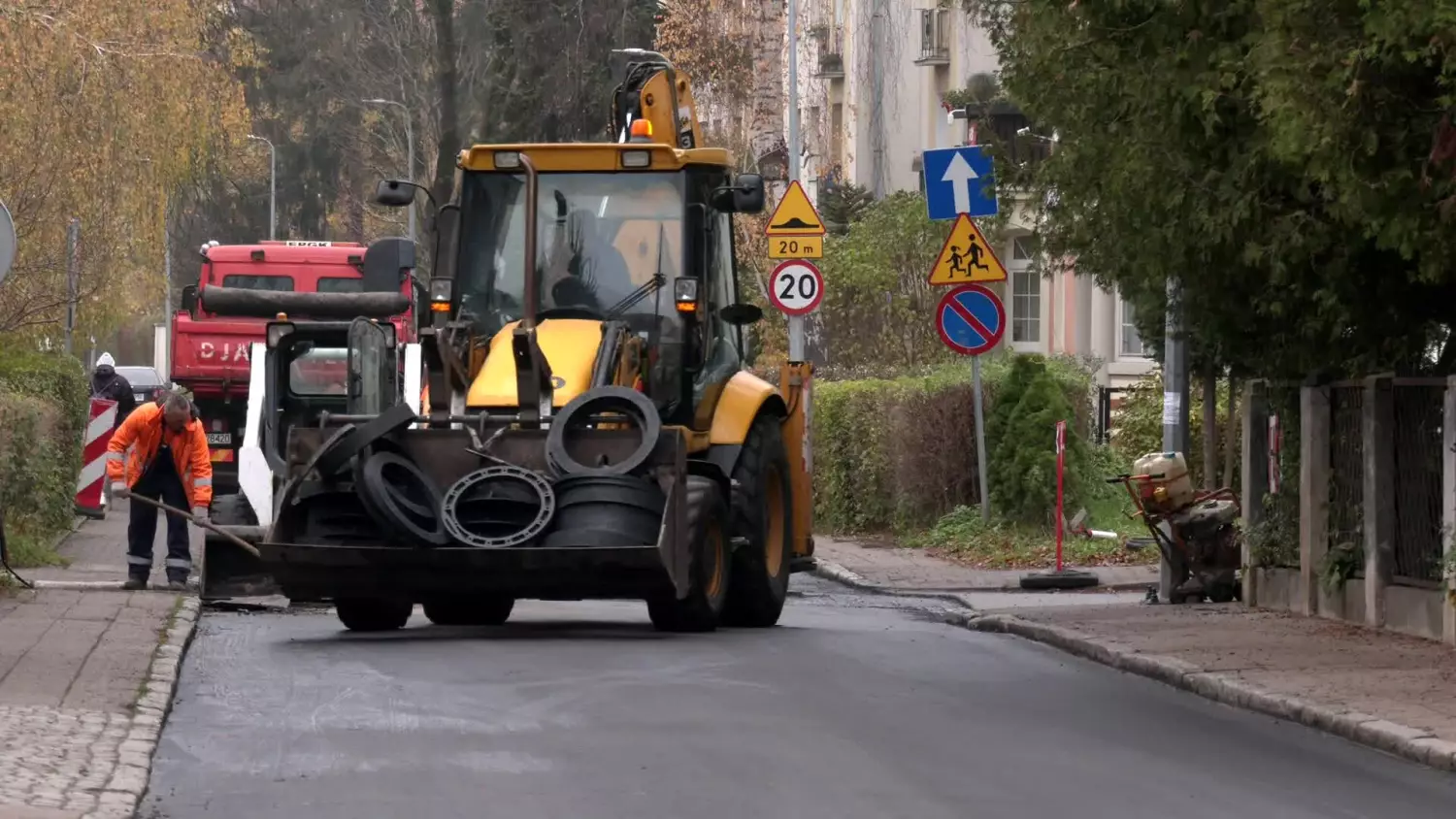 prawie-mozna-jezdzic-po-kopernika.mp4