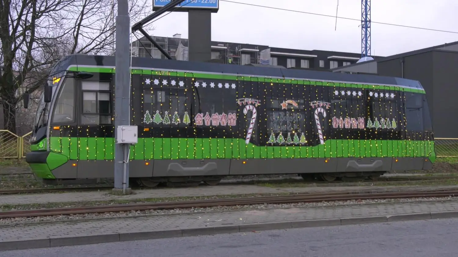 swiateczne-tramwaje-na-ulicach-elblaga.mp4