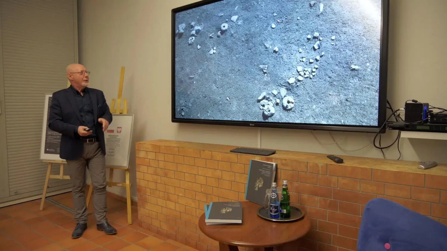 nowy-tom-studiow-nad-truso.mp4