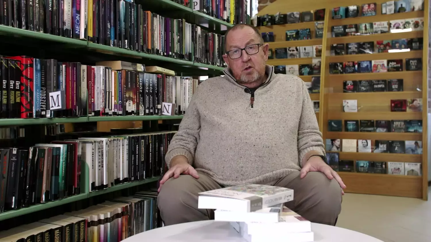 niezly-wczyt-biblioteka-jacek-nowinski-notatniki-wajdy.mp4