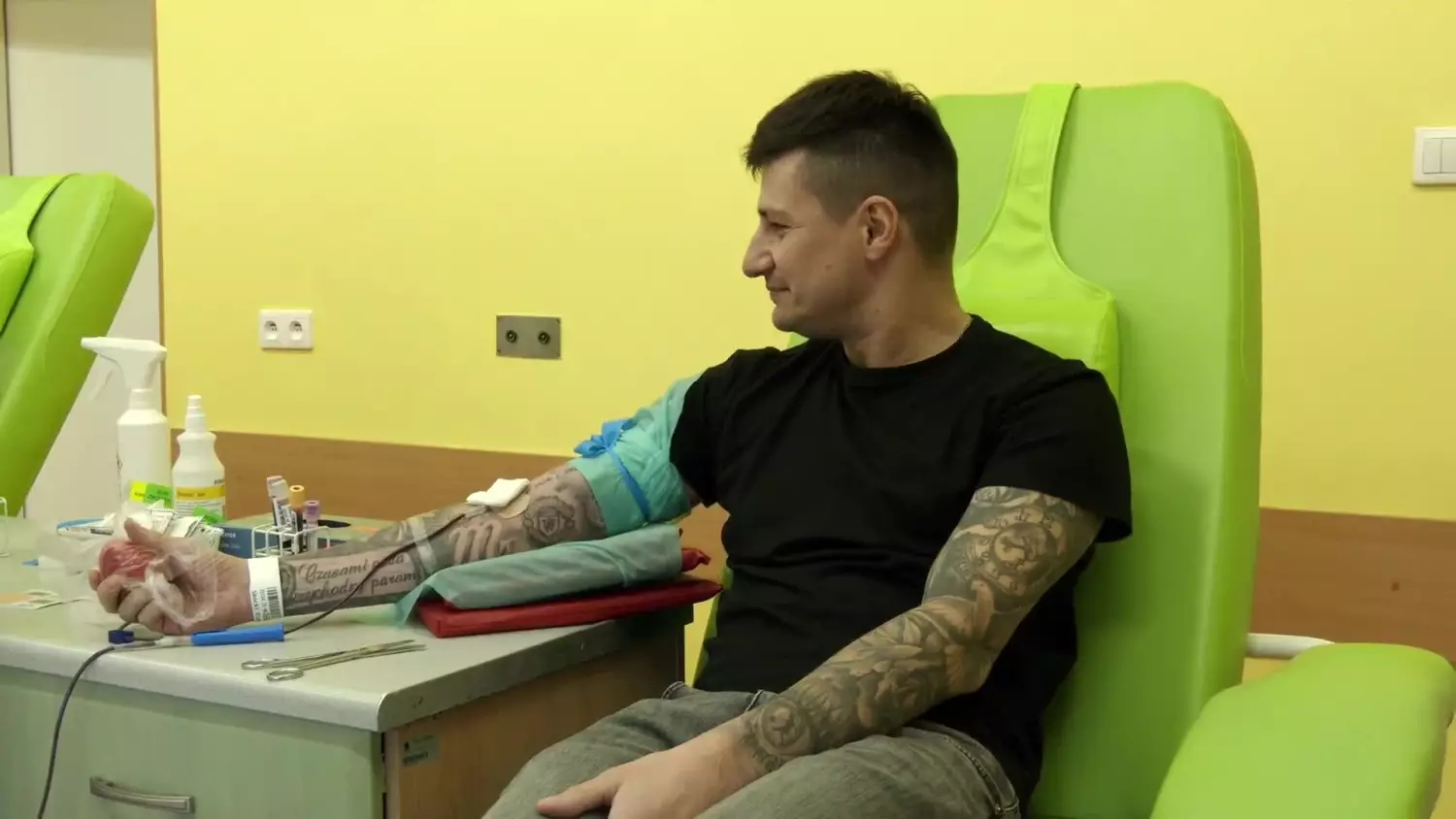 nowe-porcje-zywnosciowe-za-oddanie-krwi-chetnych-by-pomoc-w-elblagu-nie-brakuje.mp4