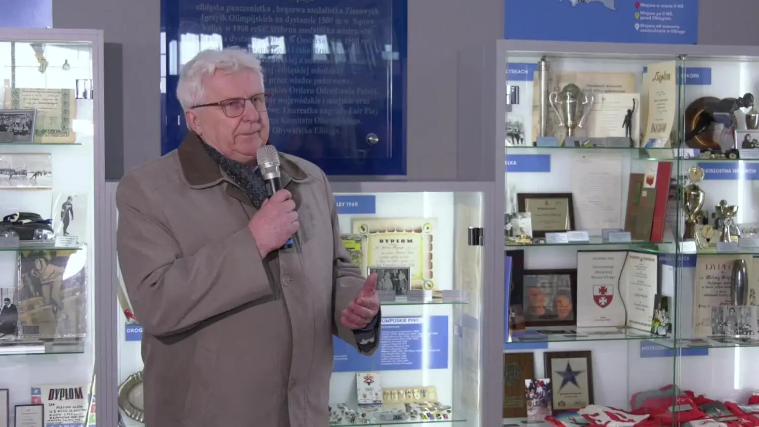 pamiec-o-lusi-wiecznie-zywa-wystawa-o-olimpijce-na-lodowisku-helena.mp4