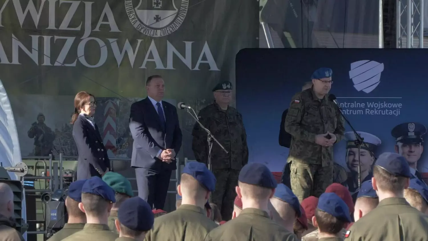 ii-wojskowe-targi-sluzby-i-pracy-w-elblagu.mp4