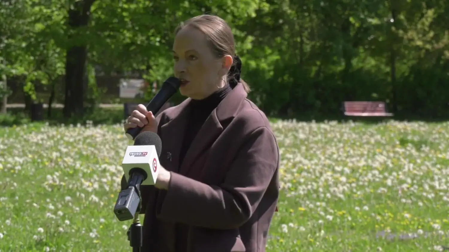 wena-1-do-1-wernisaz-liceum-sztuk-plastycznych-w-parku-kajki.mp4