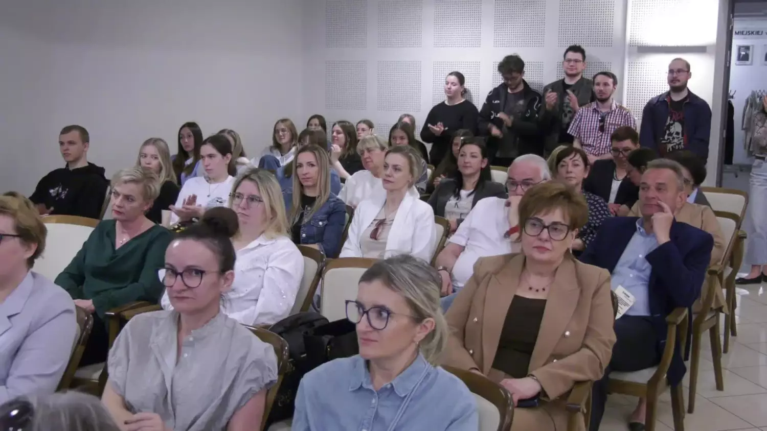 hejt-problemem-dnia-dzisiejszego-konferencja-o-cyberprzemocy-w-elblagu.mp4