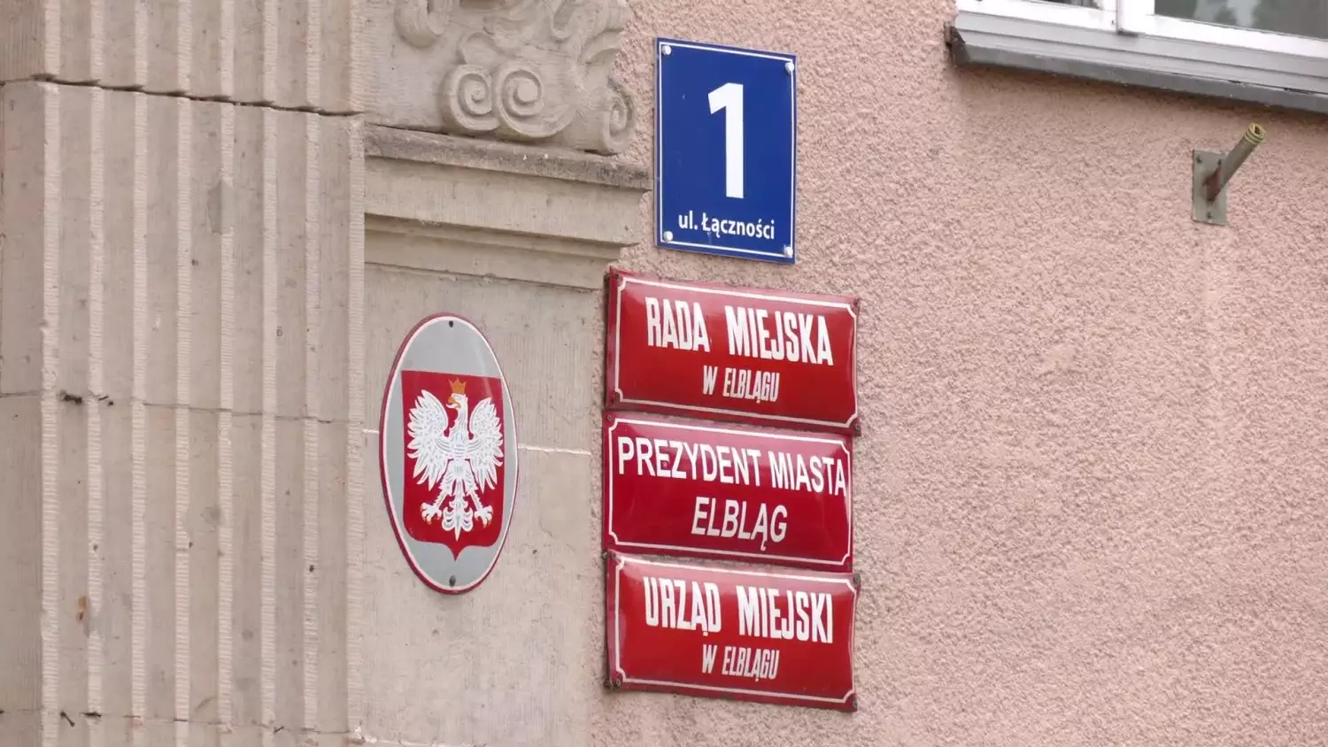 od-sierpnia-w-urzedzie-miejskim-zaplacisz-za-posrednictwem-oplatomatu.mp4