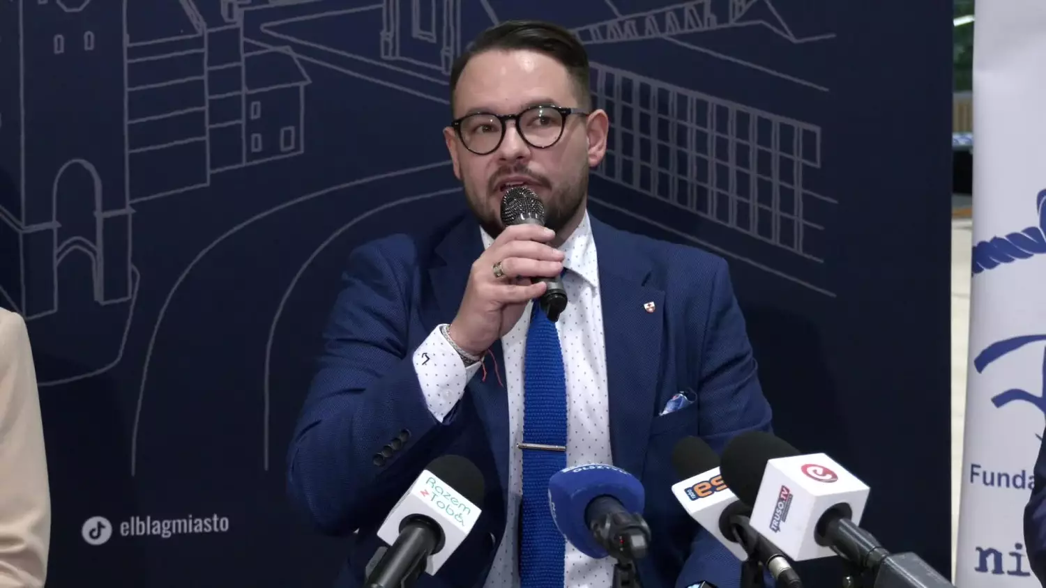 klub-niebieskie-trampki.mp4