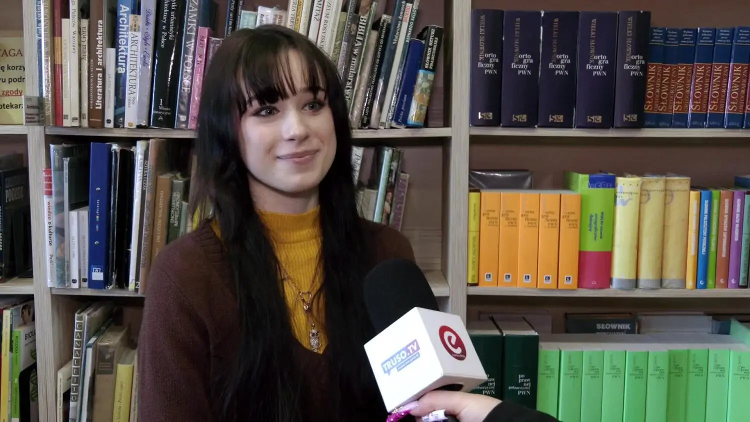 sonda-uczniowski-niebieskie-trampki.mp4